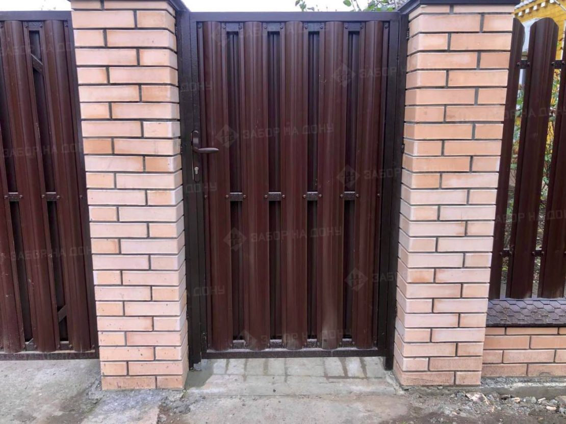 Калитка из евроштакетника  в Цимлянске